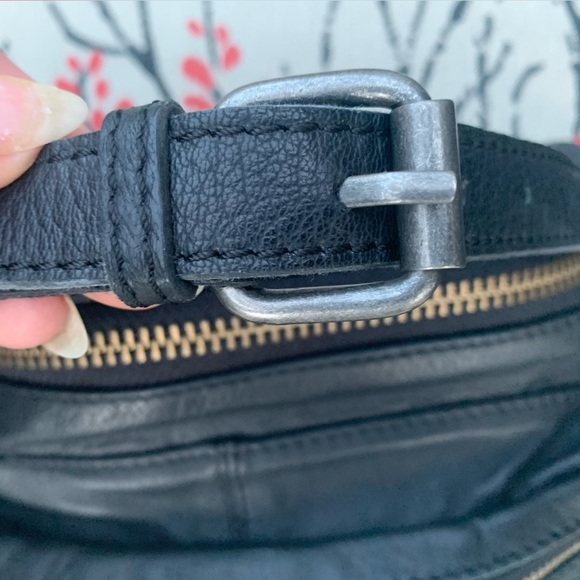 🔥SOLD -not for sale- Free People - BLACK Leather Archer Chain Sling Bag - Picture 7 of 15